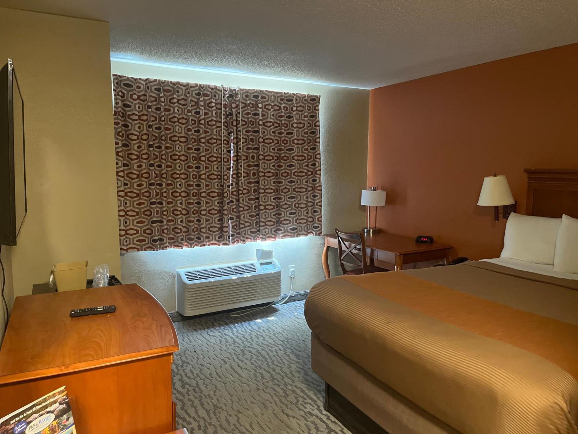 Regency Inn & Suites Anoka Exterior foto